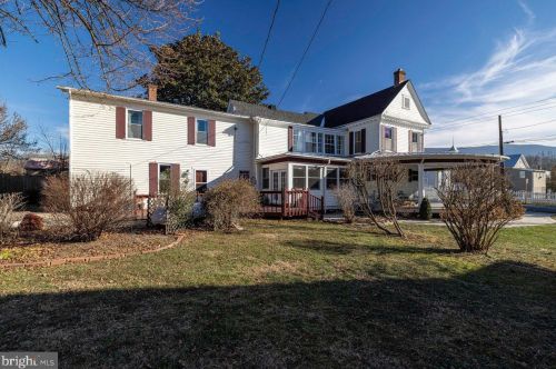 102 High St, Edinburg VA  22824-3084 exterior