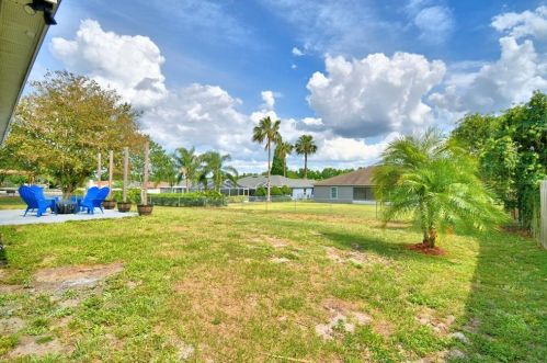 2797 Hickory Ridge Dr, Lakeland FL  33813-5854 exterior