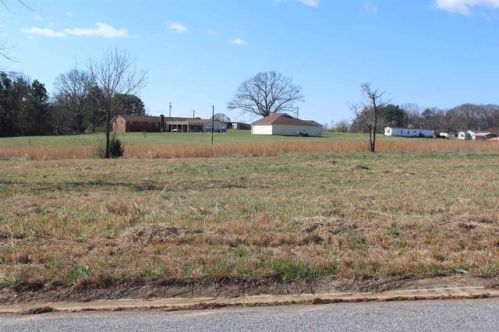 863 Keepsake Ln, Inman, SC 29349-6252