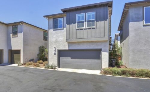 4522 Ocean Ln, Elk Grove, CA 95757