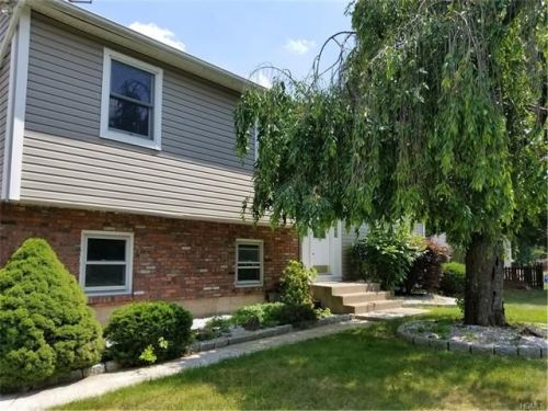 4 Ashwood Ln, Garnerville, NY 10923-1102