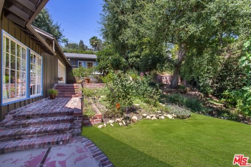 11338 Canton Dr, North Hollywood, CA 91604-4156