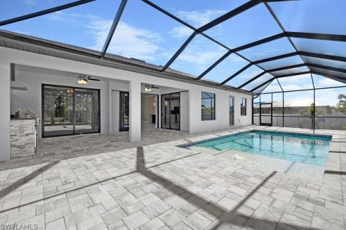 4530 7th Ave, Cape Coral, FL 33904-5595