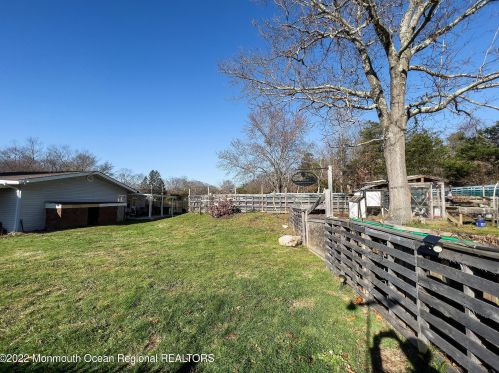 475 Toms River Rd, Jackson Twp NJ  08527-3722 exterior