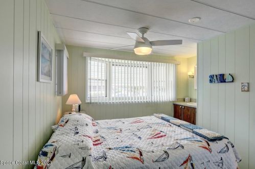 925 Hawthorn Cir, Sebastian FL  32976-7500 exterior