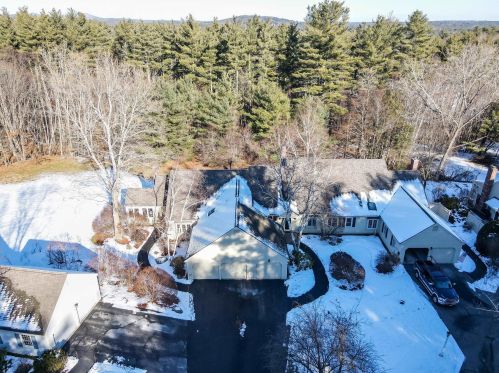 17 Atherton Ln, Amherst NH  03031-3064 exterior