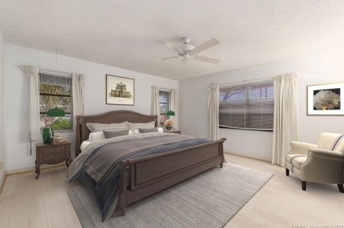 357 Naranja Ave, Fort Pierce, FL 34983-2281