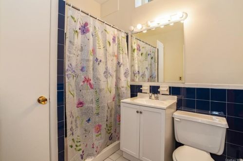 46 Lincoln Rd, Scarsdale NY  10583-7246 exterior