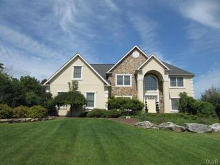 14 Country Rd, Northampton, PA 18067-8600