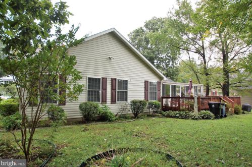 311 Quaker Hill Rd, Magnolia DE  19962-2224 exterior