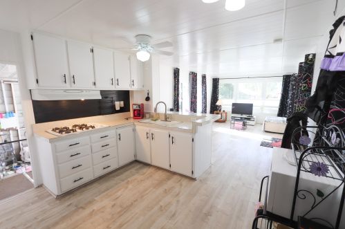 69370 Poolside Dr, Desert Hot Springs CA  92241-8727 exterior