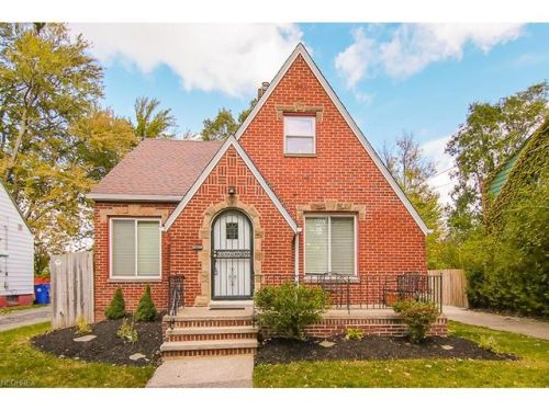 16700 Melgrave Ave, Cleveland, OH 44135-4412
