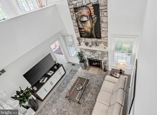 319 Equus Dr, Camp Hill PA  17011-8350 exterior