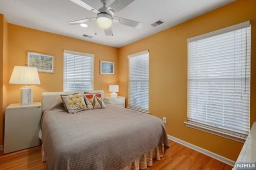 22 Winding Way, West Paterson NJ  07424-2665 exterior