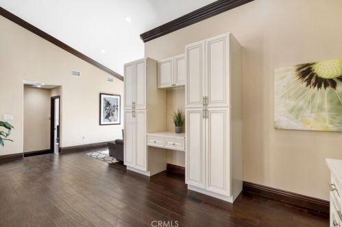 2340 Robinhood Pl, Orange CA  92867-1851 exterior