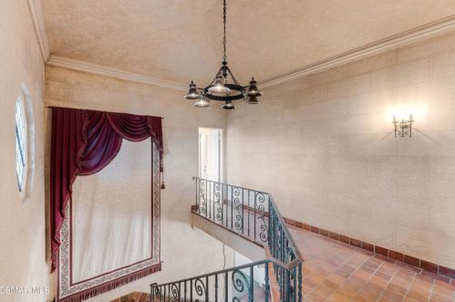 3192 Sycamore Dr, Simi Valley CA 93065-2703 exterior