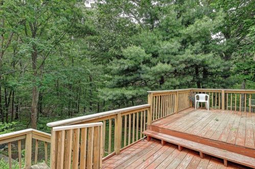 26 Mount Ave, Lincoln RI  02865-5142 exterior