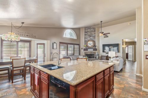 471 Kenneth Pl, Chandler AZ 85226-6037 exterior