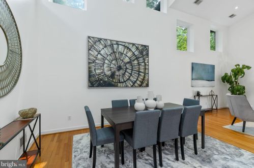 3709 Whispering Ln, Falls Church VA  22041-1121 exterior