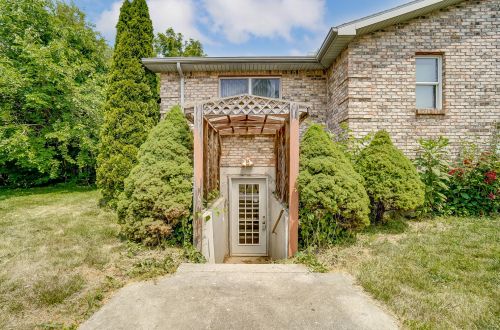 7186 National Rd, Brookville OH  45309-8784 exterior