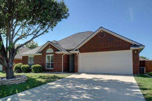 1409 Superior Dr, Lewisville, TX 75028-2118