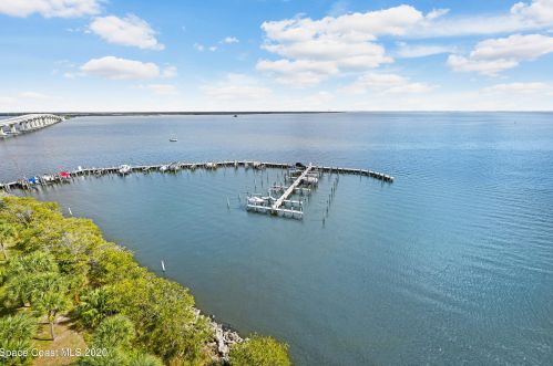 5 Indian River Ave, Titusville FL  32796-2812 exterior