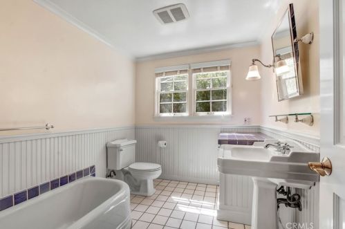 11805 Hartsook St, North Hollywood CA  91607-3215 exterior