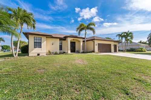 705 20th Pl, Cape Coral, FL 33990-1665