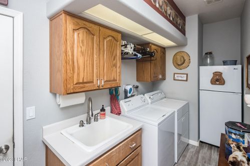 303 Pacific Dr, Lake Havasu City AZ  86406-4463 exterior