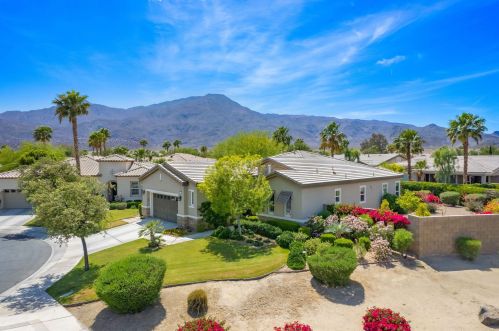 81450 Moonstone Ct, La Quinta CA  92253-8244 exterior