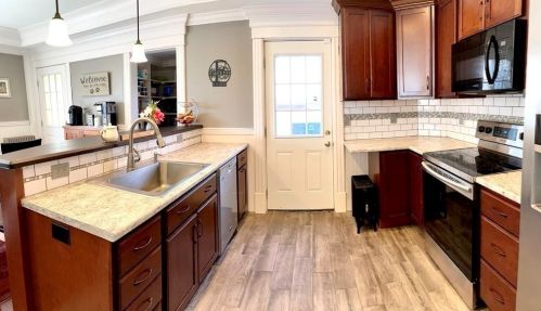 218 Prospect St, Chicopee MA 01013-4006 exterior