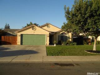 7425 Morgan Lynn Ln, Hughson, CA 95326-9106