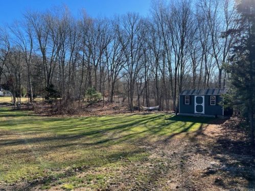 123 Whalehead Rd, Gales Ferry CT  06335-1338 exterior