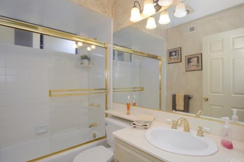 1245 Upland Hills Dr, Upland CA  91784-9167 exterior