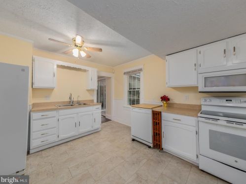 9204 Dahlgren Rd, Owens VA  22485-3508 exterior