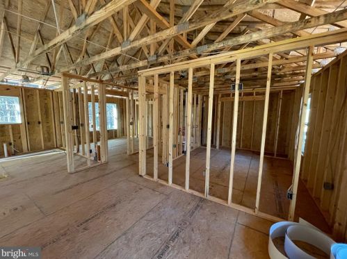 655 Spring Rd, Mineral, VA 23117-4206
