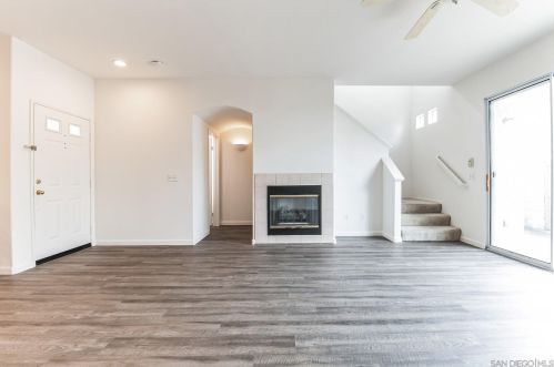 10970 Ivy Hill Dr, San Diego, CA 92131-3913