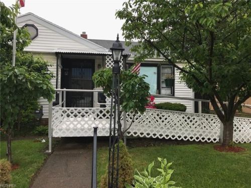 25 Oxford St, Alliance, OH 44601-2911
