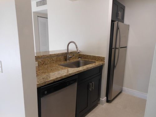 919 Meadows Cir, Boynton Beach FL  33436-8929 exterior