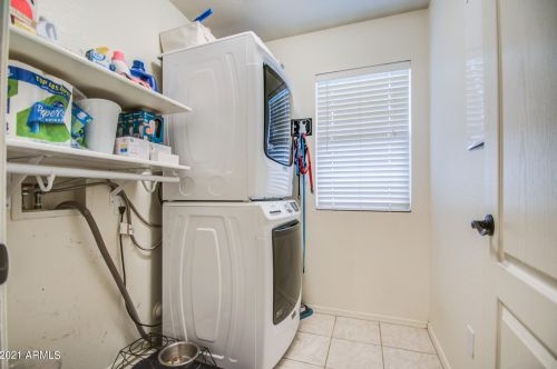 4057 Summer Ct, Gilbert AZ  85297-6602 exterior