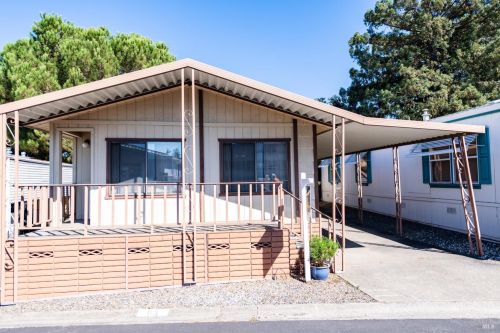 62 Bluejay Dr, Santa Rosa, CA 95409-4167