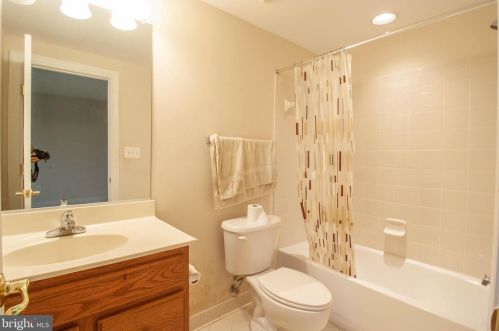13212 Quate Ln, Woodbridge, VA 22193-6507