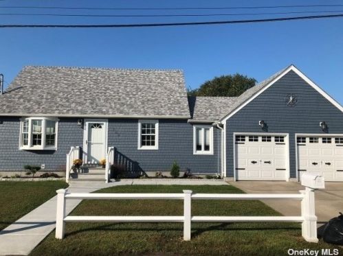 765 Shore Walk, North Lindenhurst, NY 11757-5827