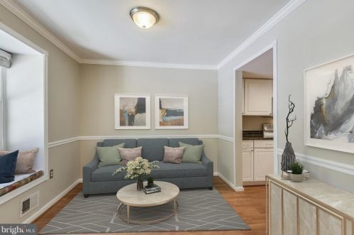 7702 Trevino Ln, Falls Church VA  22043-3507 exterior