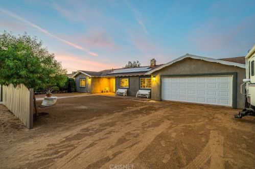 5213 Avenue, Lancaster, CA