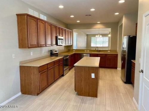 654 Desert Mountain Dr, San Tan Valley AZ  85143-3518 exterior