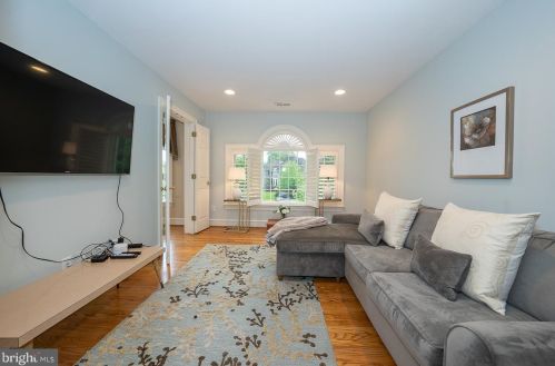 315 Blackburn Dr, Berwyn PA  19312-2801 exterior