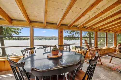 44 Roberts Cove Rd, Wakefield NH  03872-4741 exterior