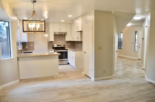 2416 Woodvale Dr, Modesto CA  95355-9581 exterior