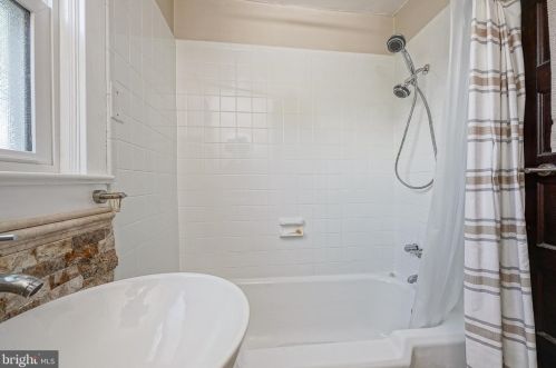 2402 Lexington Ave, Camden NJ  08110-1942 exterior